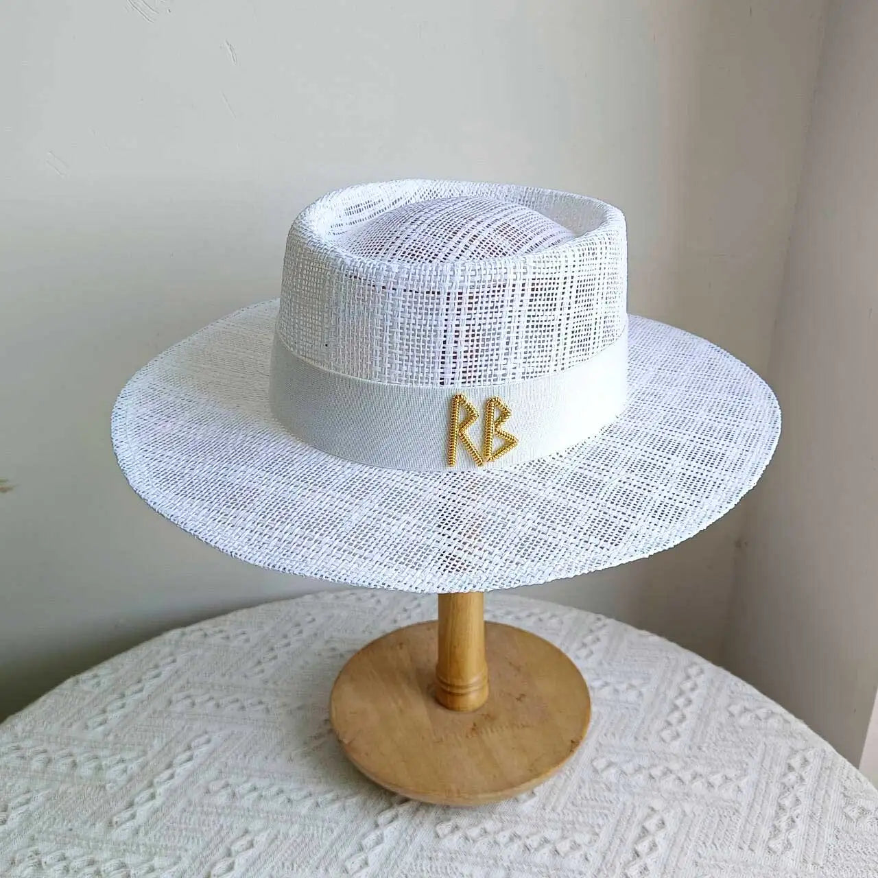 Metal RB letter summer straw hat for men and women summer outdoor vacation beach sun hat panama hat  beach accessories