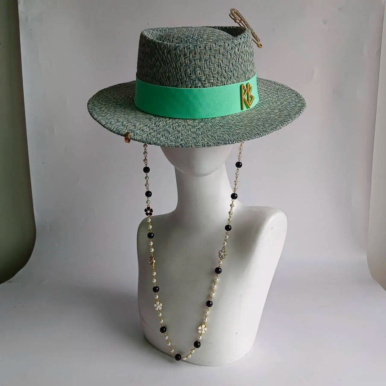 Metal RB letter summer straw hat for men and women summer outdoor vacation beach sun hat panama hat  beach accessories