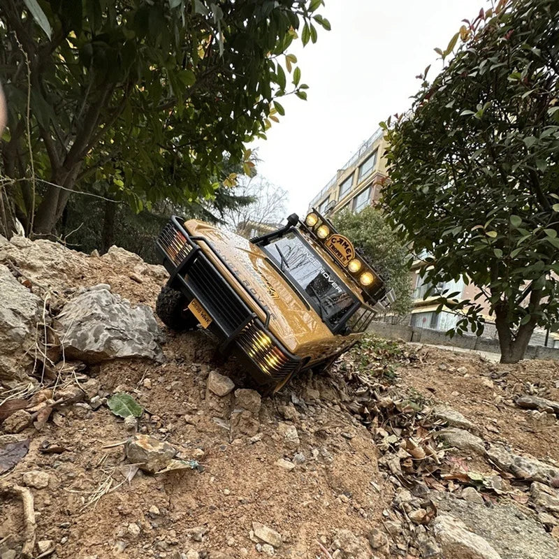 FMS New 1/10 FCX10 Camel Trophy Simulation Electric Remote Control Vehicle Climbing Off-Road Vehicle Toy Model RC Car Adult Gift