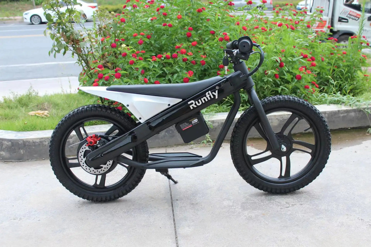 24V Kids Motorcycle Electric Bike Battery-Powered Off-Road with 300W Strong Motor Electric Scooter